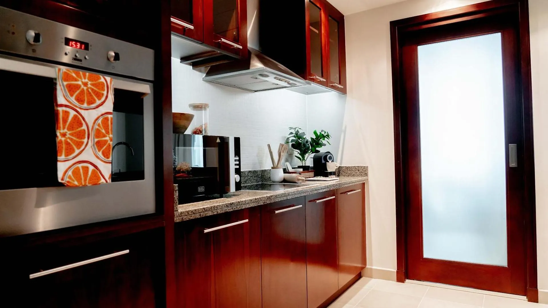Frank Porter - Beauport Tower Dubai 0*,
