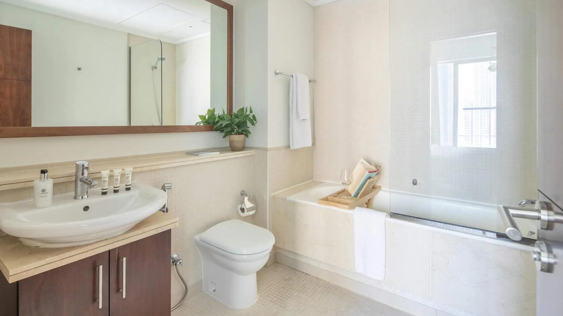 Apartment Frank Porter - Beauport Tower Dubai
