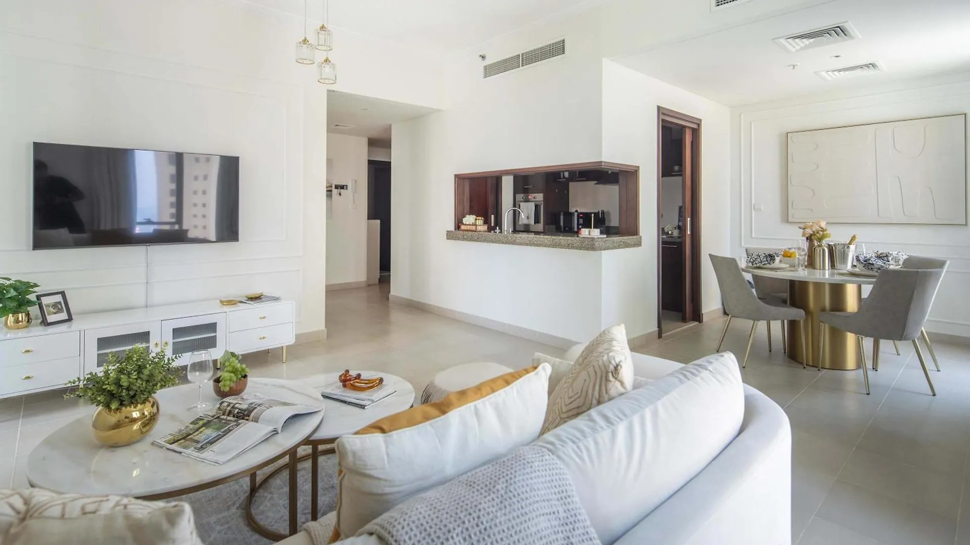 Frank Porter - Beauport Tower Dubai Apartment